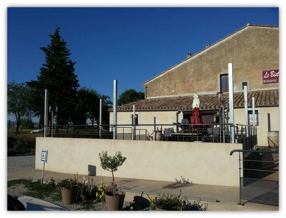 Réalisation d'une pergola pour la terrasse d'un restaurant